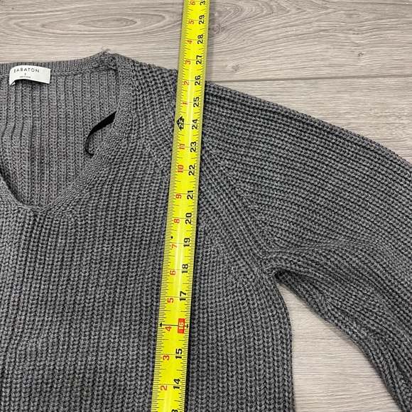 Aritzia Babaton Vilidon Balloon Knit Sweater - Picture 5 of 7